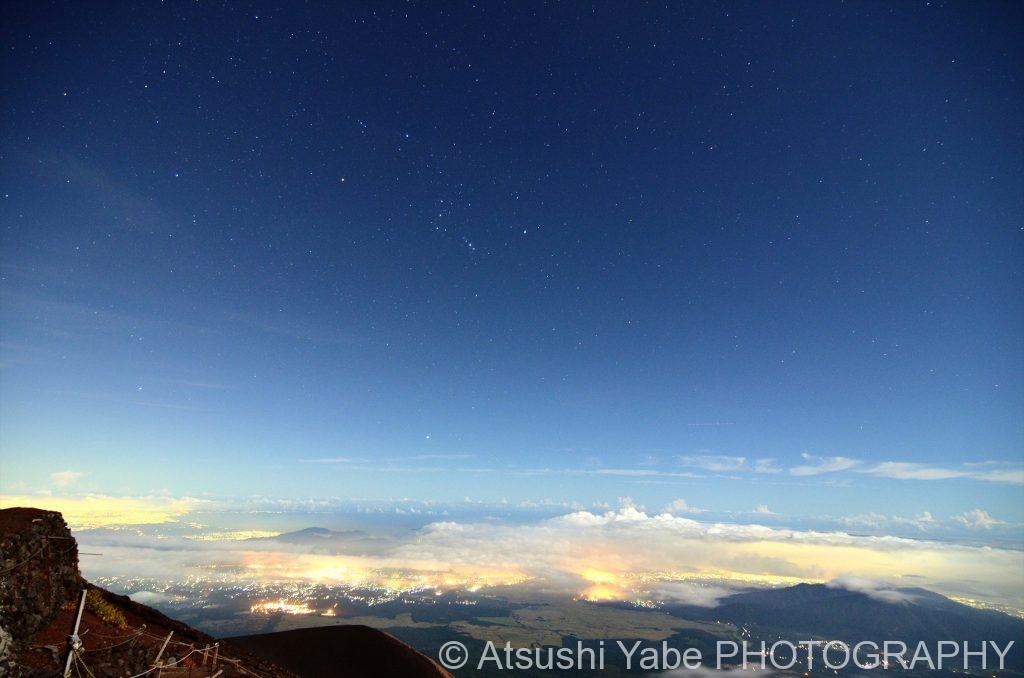関東平野の夜景(富士山)　