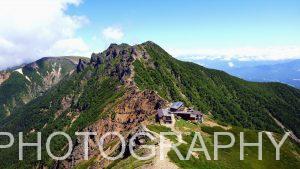 赤岳展望荘と横岳、硫黄岳(八ヶ岳・赤岳　)